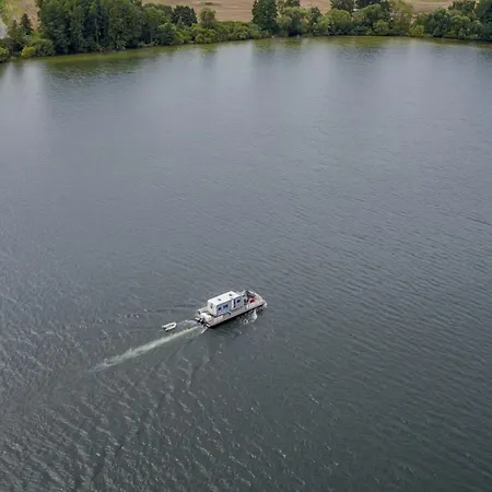 Hangar 19 Seecamper * Schwerin (Mecklenburg-Vorpommern)